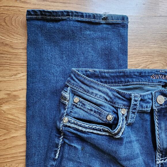 Shyanne Jeans Womens Size 31 Reg Blue Denim Bootcut Embroidered Embellished - Picture 2 of 11
